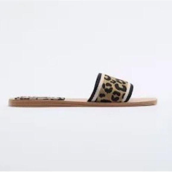 ZARA ANIMAL PRINT FLAT SANDALS - Picture 3 of 13